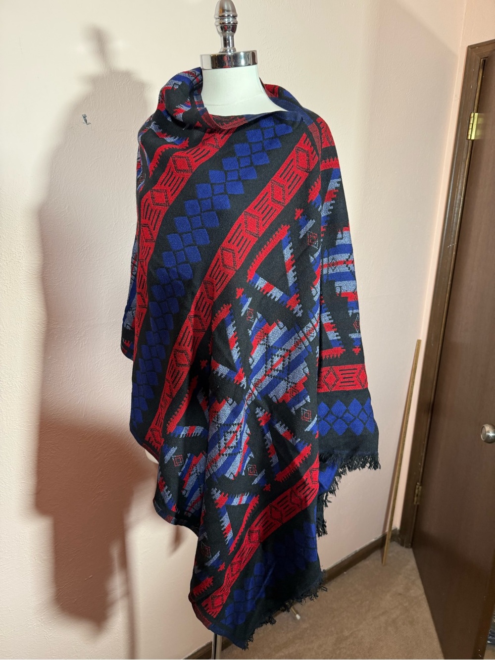 NWOT Chinar Southwestern woven Blue red  blanket poncho with fringe viscose